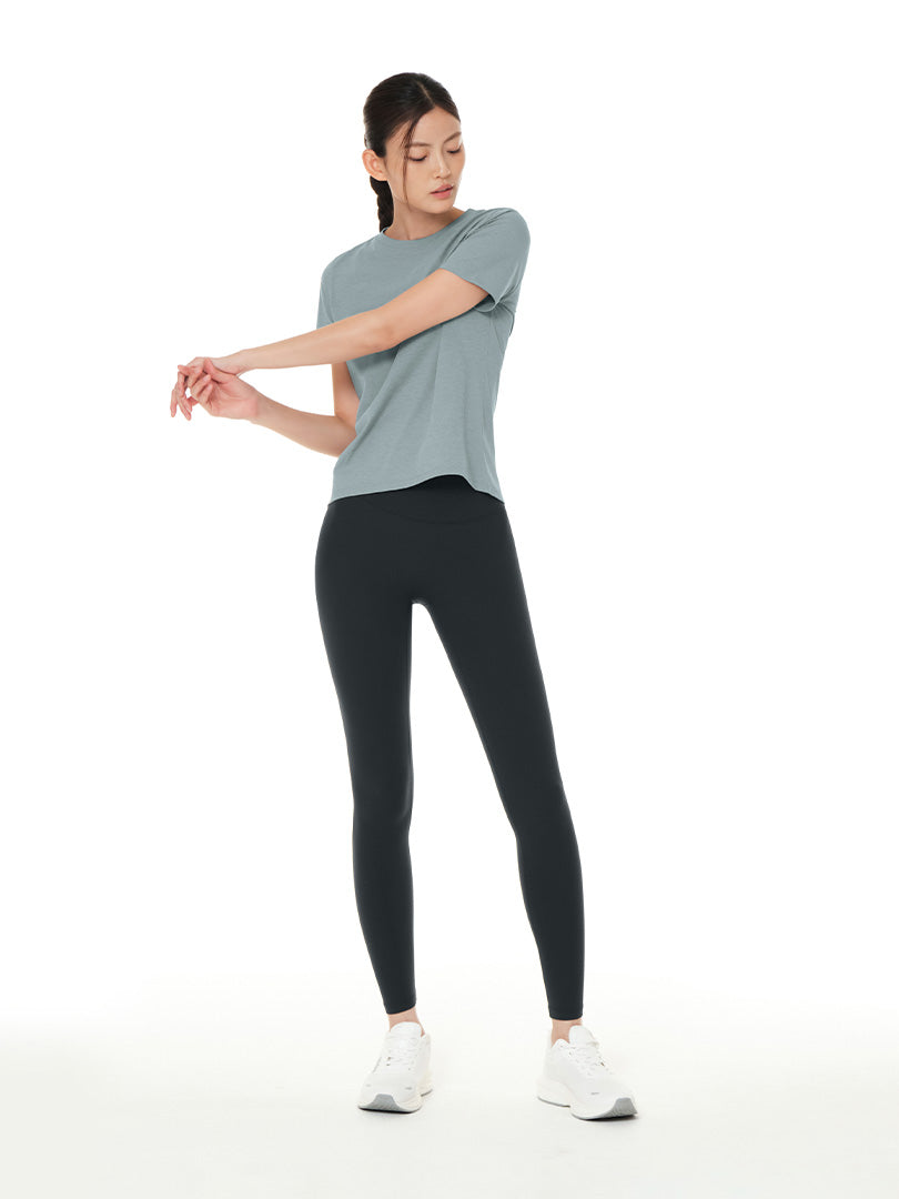 Airywin シグネチャー レギンス (アントラサイトグレー) | andar JAPAN