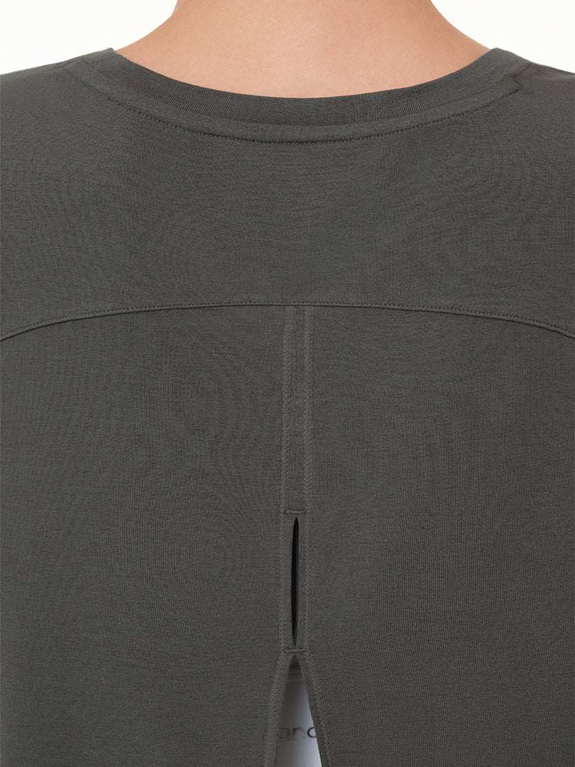 Modal サステナブル スリット カバーアップ (半袖) - andar JAPAN