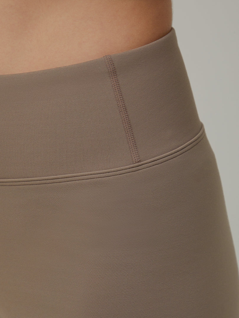 [SET] Daily to office セット (Airywin セミ裏起毛ワイドレギンス+スタンダードフィット Tシャツ) - andar JAPAN