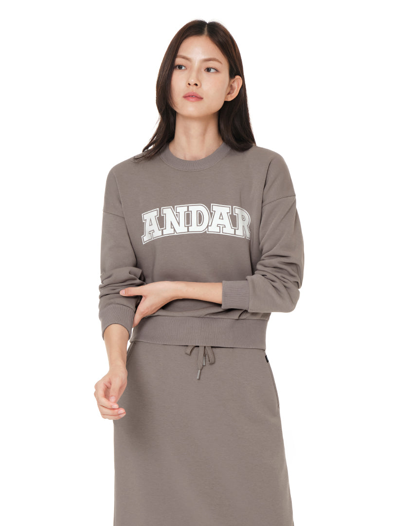 シグネチャー ロゴ ストレッチ フリース クロップド スウェットシャツ - andar JAPAN
