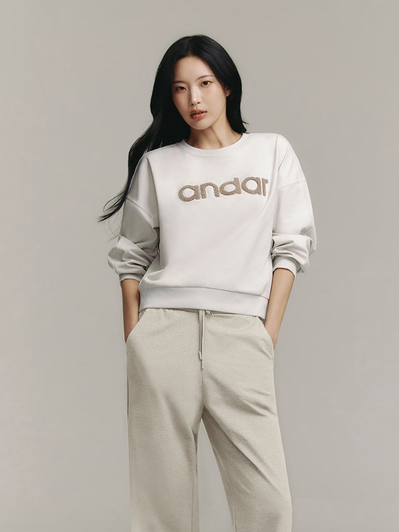 シグネチャーロゴ Airy Fit 裏起毛 クロップド丈 スウェット - andar JAPAN