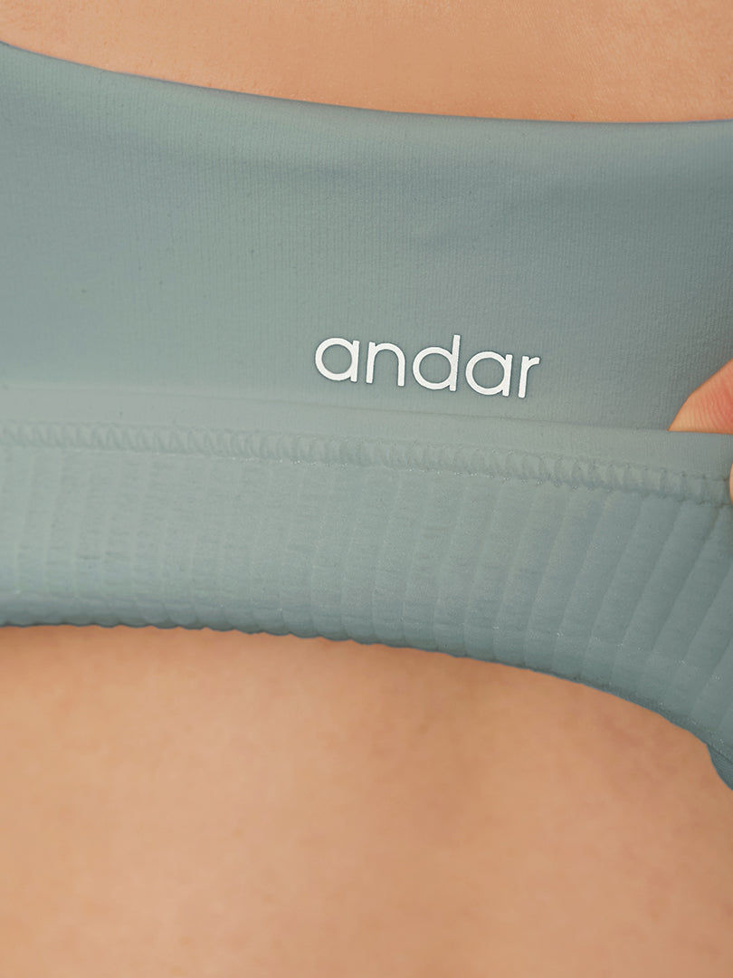 Airywin ハートネック スポーツブラ - andar JAPAN