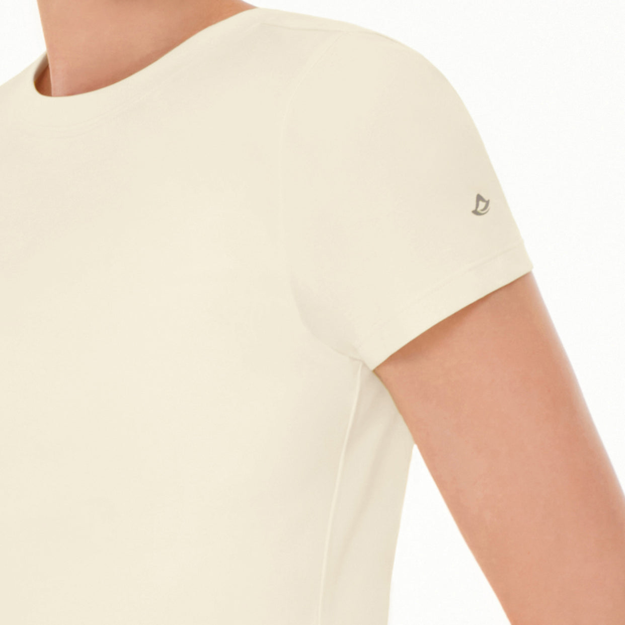 NEW airyfit スリムフィットTシャツ (半袖) - andar JAPAN