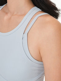 [2+1] Air-Ribbedレイヤードクロップドスポーツブラ