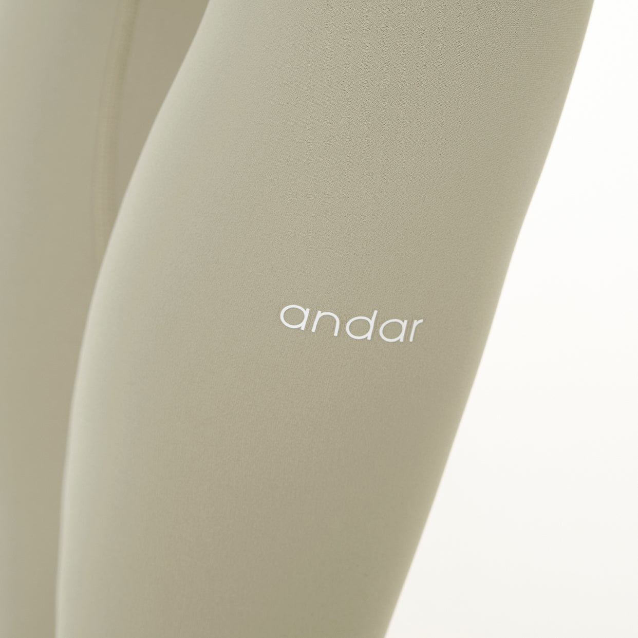 airywin シグネチャー レギンス - andar JAPAN