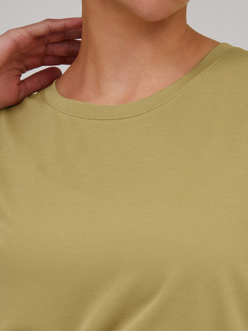 ヴェーダ ヨギーニ トップス (半袖) - andar JAPAN