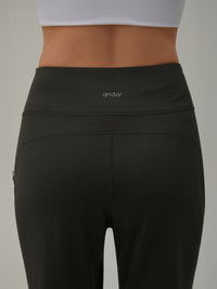 [SET] ゆったり裏起毛トレーニングセット (Airy Fit ピーチ起毛 スリムフィットT(長袖)+Airmooth 裏起毛 ジョガーフィット レギンス) - andar JAPAN