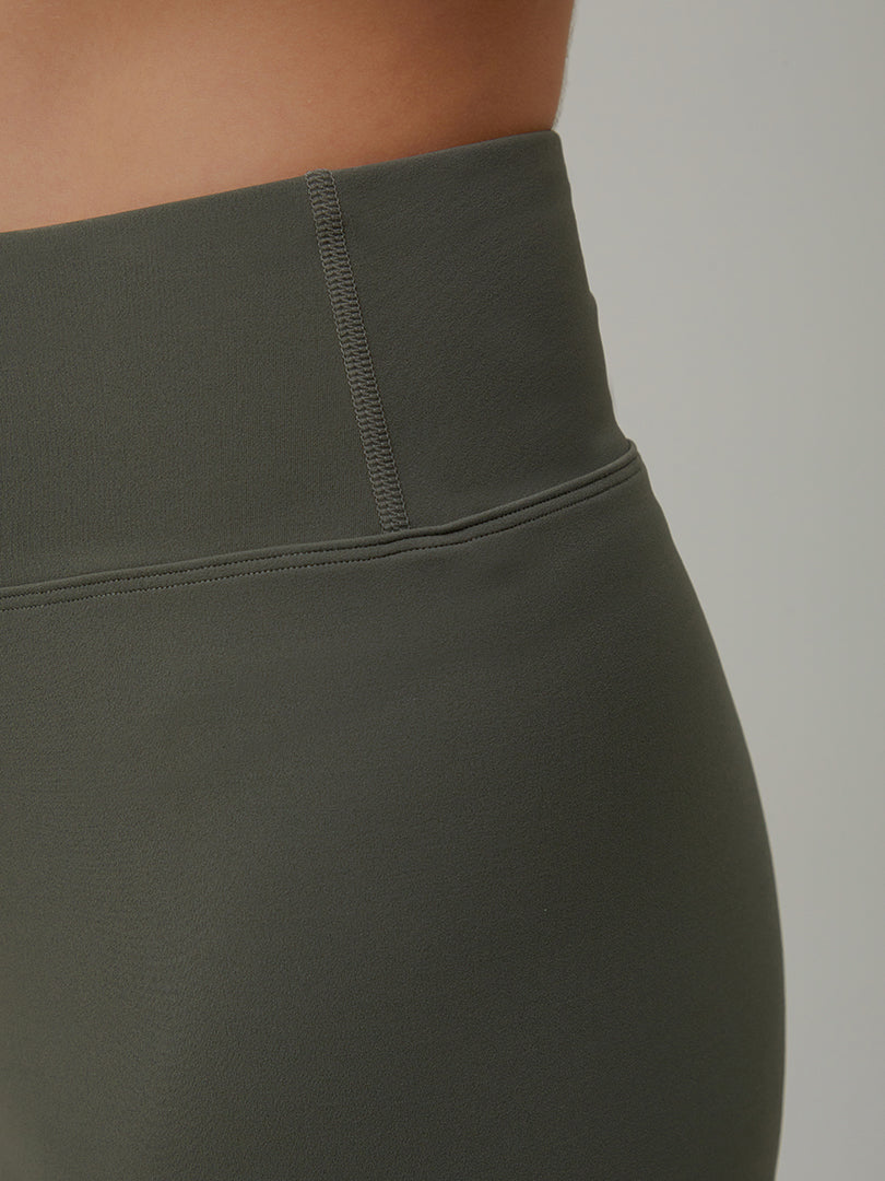 Airywin セミワイドレギンス - andar JAPAN