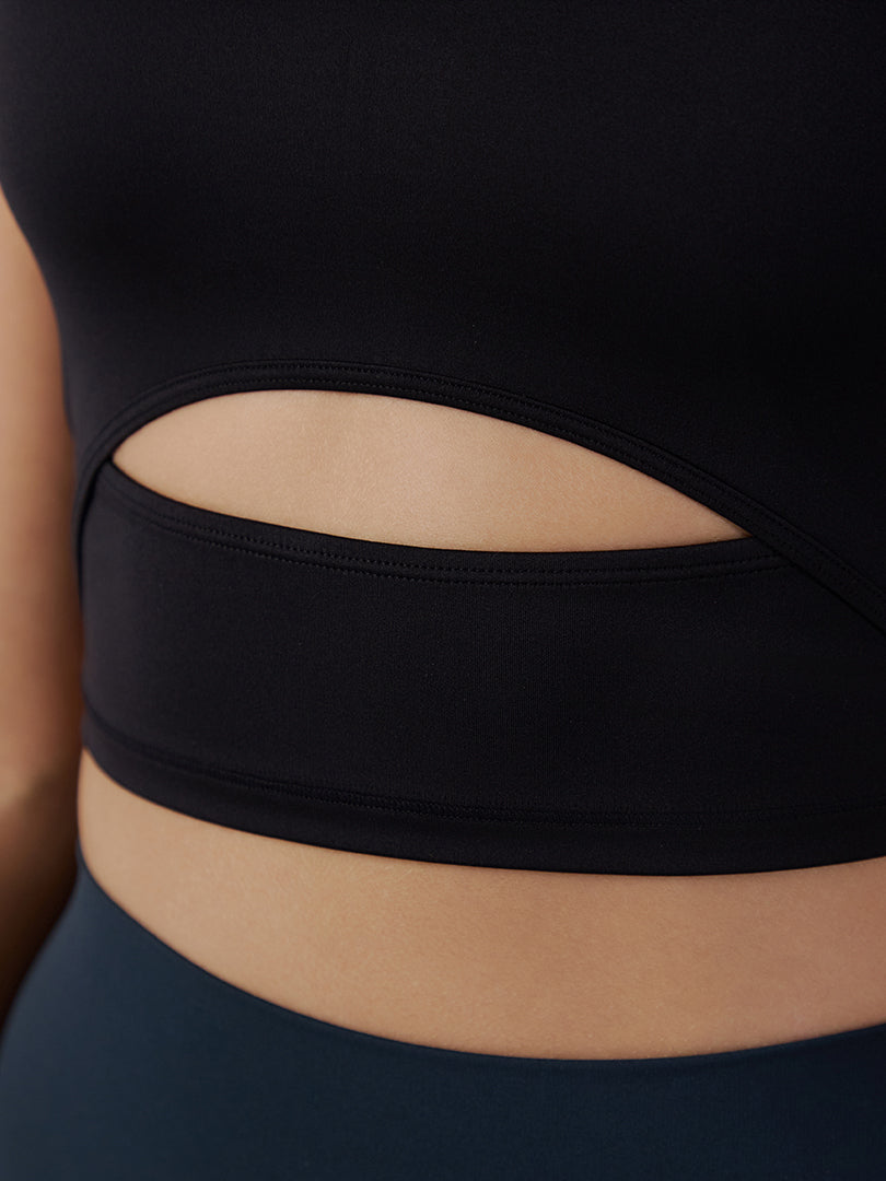 Be-Free カットアウト クロップド スポーツブラ - andar JAPAN